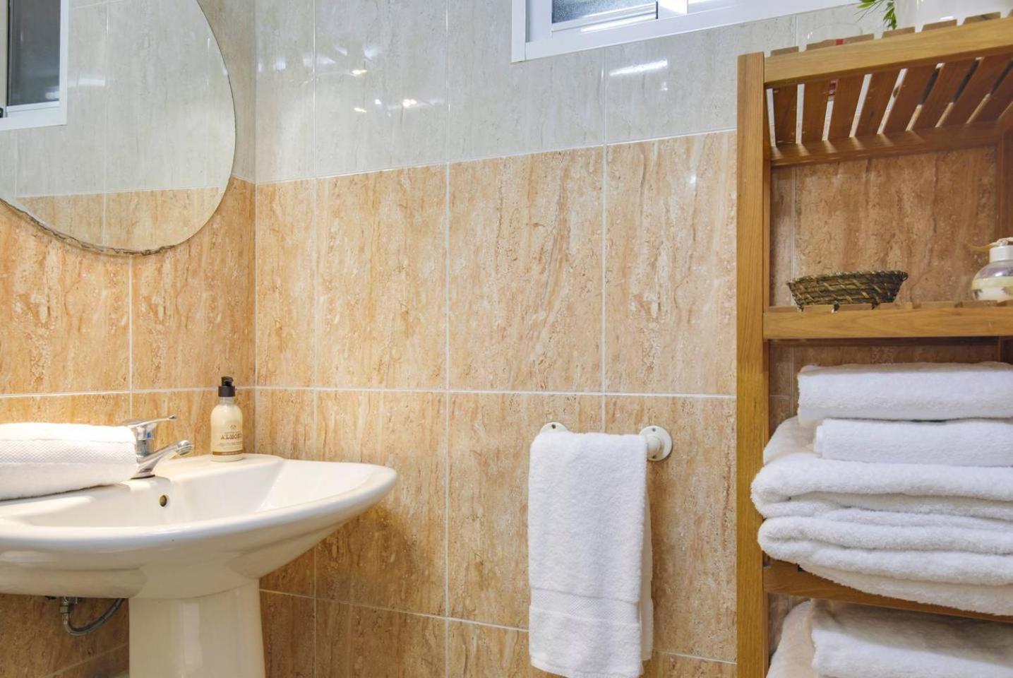 Cozy 2 Bedroom Next To Arc De Triomf 바르셀로나 외부 사진