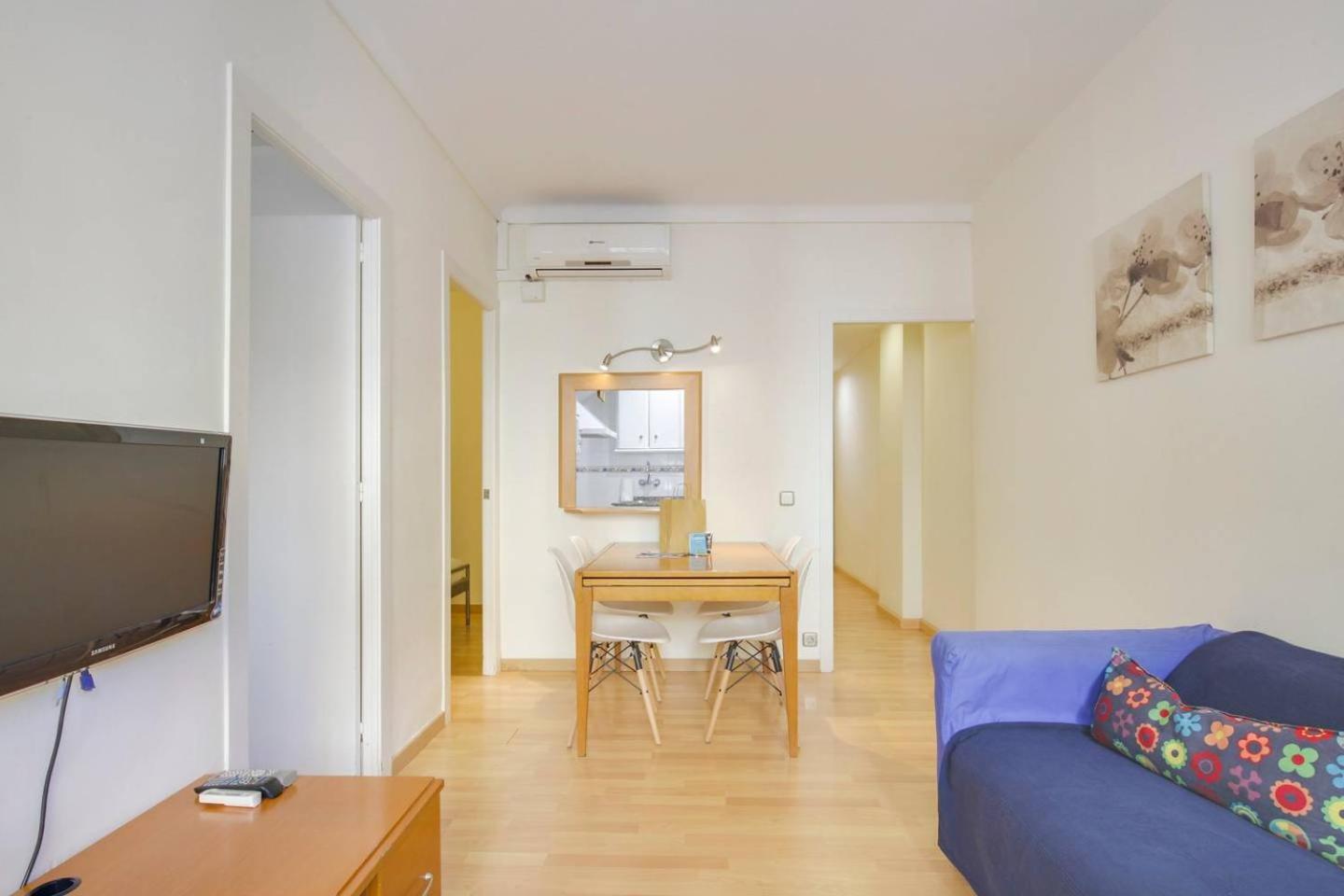 Cozy 2 Bedroom Next To Arc De Triomf 바르셀로나 외부 사진